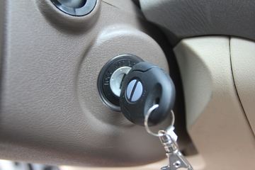 ���� �� 2.4L���� ���� ˫��Ƥ��(�Ʊ�ʽ)ͼƬ