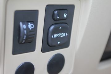 ���� �� 2.4L���� ���� ˫��Ƥ��(�Ʊ�ʽ)ͼƬ
