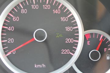 ���� �� 2.4L���� ���� ˫��Ƥ��(�Ʊ�ʽ)ͼƬ