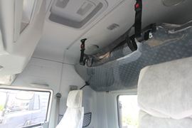 天V&nbsp;牵引车驾驶室                                               图片