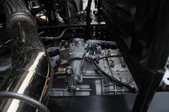 青岛解放 天V重卡 350马力 6X2牵引车(CA4226P2K2T3E4A80)