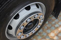 青岛解放 天V重卡 350马力 6X2牵引车(CA4226P2K2T3E4A80)