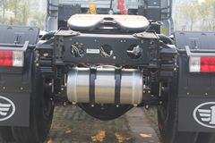 青岛解放 天V重卡 350马力 6X2牵引车(CA4226P2K2T3E4A80)