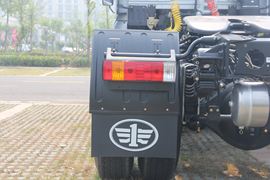 天V&nbsp;牵引车外观                                                图片