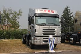 天V&nbsp;牵引车外观                                                图片