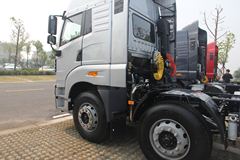 青岛解放 天V重卡 350马力 6X2牵引车(CA4226P2K2T3E4A80)