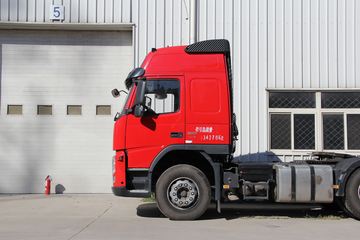 沃尔沃FM&nbsp;牵引车外观                                                图片