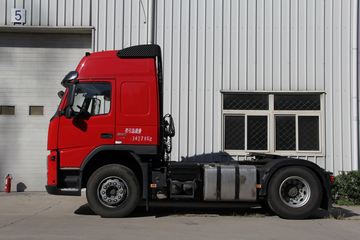 沃尔沃FM&nbsp;牵引车外观                                                图片