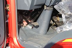 一汽通用 F330速豹 150马力 5.2米单排栏板轻卡(CA1093PK45L3E1)