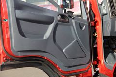 一汽通用 F330速豹 150马力 5.2米单排栏板轻卡(CA1093PK45L3E1)