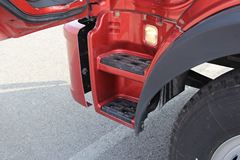 福田 瑞沃 168马力 6.7米栏板载货车(BJ1165VKPEG-1)