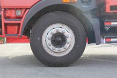 福田 瑞沃 168马力 6.7米栏板载货车(BJ1165VKPEG-1)