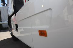 沃尔沃 FH重卡 480马力 6X2 牵引车(时间机器Time machine纪念版)