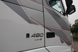 沃尔沃FH&nbsp;牵引车外观                                                图片