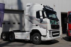 沃尔沃 FH重卡 480马力 6X2 牵引车(时间机器Time machine纪念版)