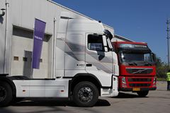 沃尔沃 FH重卡 480马力 6X2 牵引车(时间机器Time machine纪念版)