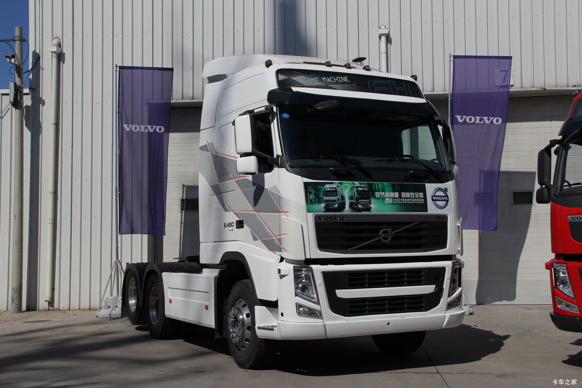 沃尔沃 FH重卡 480马力 6X2 牵引车(时间机器Time machine纪念版)