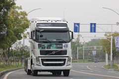 沃尔沃 FH重卡 480马力 6X2 牵引车(时间机器Time machine纪念版)