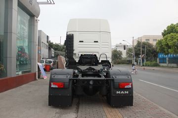 TGX 牵引车外观                                                图片