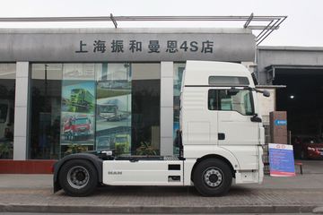 TGX 牵引车外观                                                图片