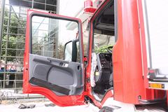 斯堪尼亚 P系列 310马力 6X4 消防车(上格牌)(SGX5240GXFSG100)