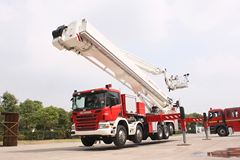 斯堪尼亚 P系列 310马力 6X4 消防车(上格牌)(SGX5240GXFSG100)