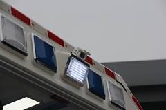 奔驰 Unimog系列 220马力 4X4越野救护车(型号U4000)