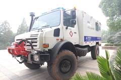 奔驰 Unimog系列 220马力 4X4越野救护车(型号U4000)