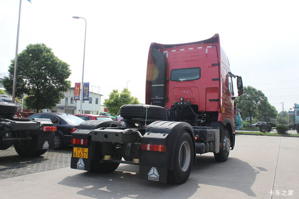 HOWO T7Hǣ������ʱ������ �Ż�0.3��