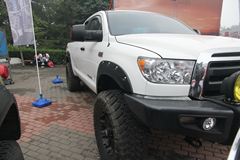 丰田 坦途5700 越野改装版 2011款 四驱 5.7L汽油 双排皮卡