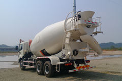 福田 雷萨 340马力 6X4 混凝土搅拌车(BJ5252GJB-4)