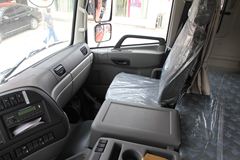 东风商用车 大力神重卡 385马力 8X4 7.8米自卸车(高顶)(DFL3318A12)