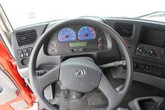 东风商用车 大力神重卡 385马力 8X4 7.8米自卸车(高顶)(DFL3318A12)