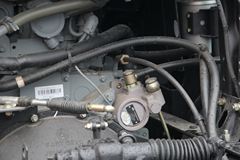青岛解放 龙V中卡 160马力 4X2 7.6米厢式载货车(CA5168XXYYPK2L2E4A80-3)