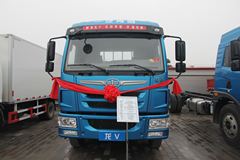 青岛解放 龙V中卡 160马力 4X2 6.75米排半栏板载货车(CA1168PK2L2E4A80)