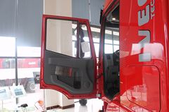 上汽红岩 杰狮重卡 350马力 4X2牵引车(CQ4185HTG361C)