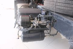 上汽红岩 杰狮重卡 350马力 4X2牵引车(CQ4185HTG361C)