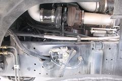 上汽红岩 杰狮重卡 350马力 4X2牵引车(CQ4185HTG361C)