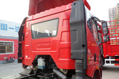 一汽解放 J6L中卡 140马力 4X2 6.8米仓栅式载货车(CA5160CCYP62K1L3E4)