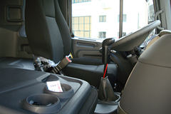 江淮 格尔发K3系列重卡 270马力 8X4 仓栅式载货车(HFC5314CCYK1R1LT)