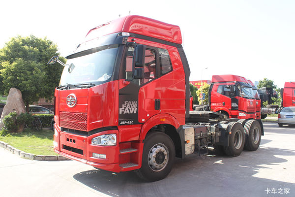 一汽解放 J6P重卡 2013款 420马力 6X4自动挡牵引车(AMT手自一体)(CA4250P66K24T1A1HE4X)