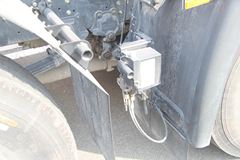 东风商用车 天龙重卡 340马力 6X2 牵引车