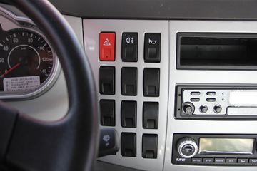 һ����� J6L�п� 164���� 4X2 6.8���ػ�������ͼƬ