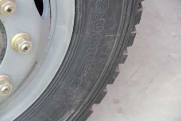 һ����� J6L�п� 164���� 4X2 6.8���ػ�������ͼƬ