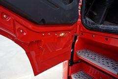一汽解放 J6P重卡 2013款 350马力 6X4半挂牵引车(CA4250P66K2T1A1HE4)