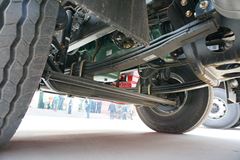 一汽解放 J6P重卡 2013款 350马力 6X4半挂牵引车(CA4250P66K2T1A1HE4)