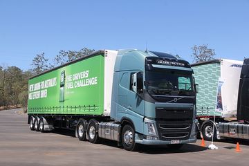 沃尔沃新FH&nbsp;牵引车外观                                                图片