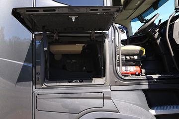 �ֶ��� ��FH16�ؿ� 600���� 6X4 ǣ����(�Ĵ����ǰ�����ȫ�ҳ�)ͼƬ