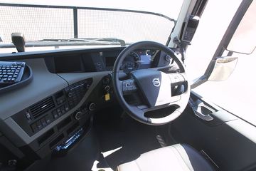 �ֶ��� ��FH16�ؿ� 600���� 6X4 ǣ����(�Ĵ����ǰ�����ȫ�ҳ�)ͼƬ