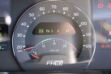 �ֶ��� ��FH16�ؿ� 600���� 6X4 ǣ����(�Ĵ����ǰ�����ȫ�ҳ�)ͼƬ